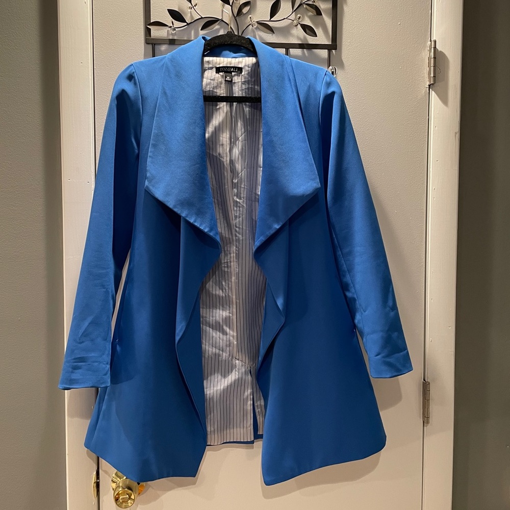Blazer - Picture 2 of 3